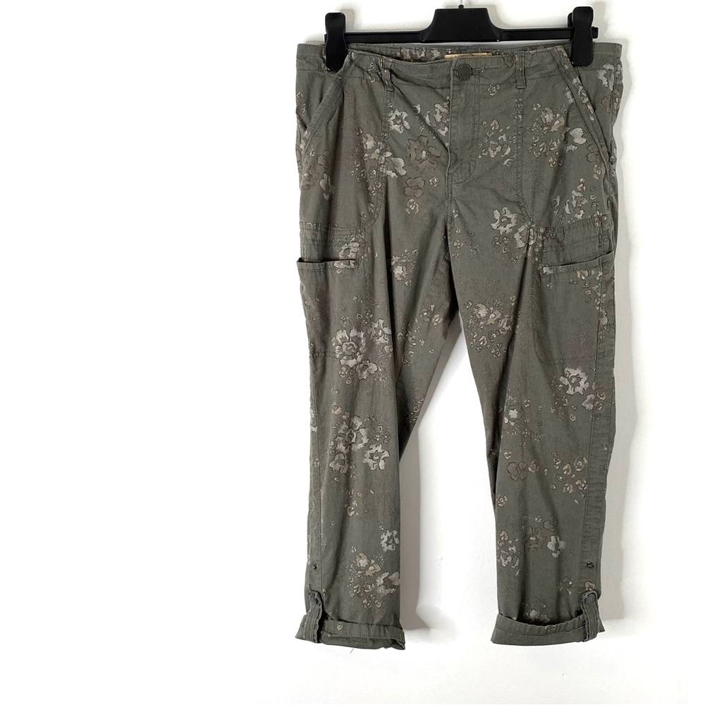 Democracy Sage Green Floral Utility Crop Ankle Pants Convertible Snap Hem